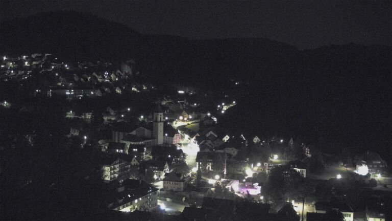 Dieses Bild zeigt eine Webcam-Aufnahme von Ottenhöfen, aufgenommen am Donnerstag, den 18.06.2026 um 23:30 Uhr