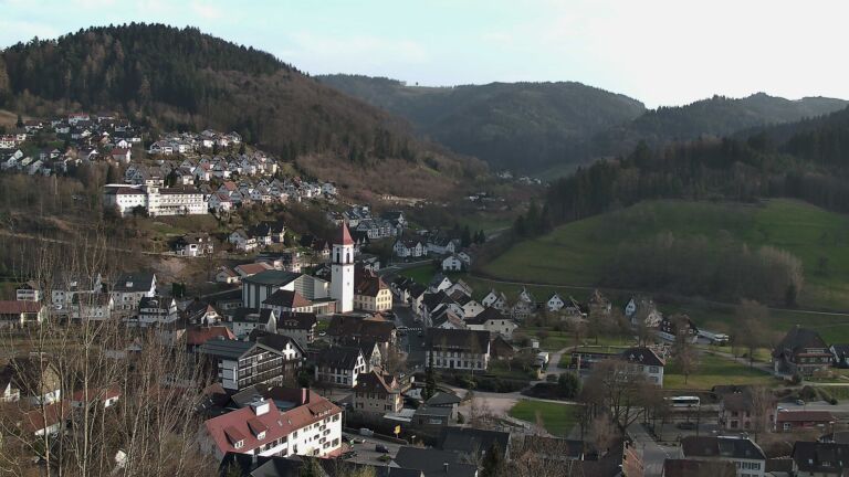 Dieses Bild zeigt eine Webcam-Aufnahme von Ottenhöfen, aufgenommen am Montag, den 09.03.2026 um 17:10 Uhr