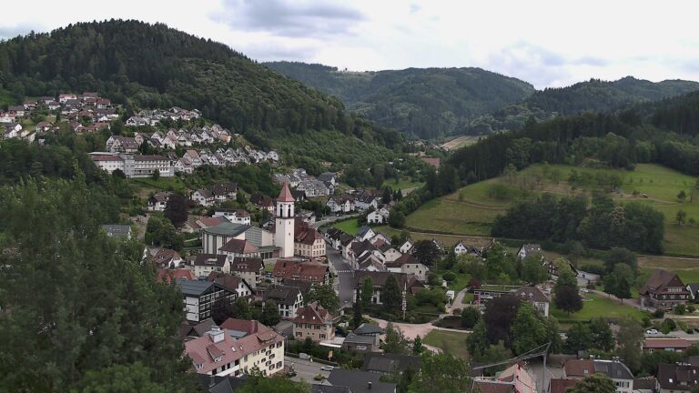 Dieses Bild zeigt eine Webcam-Aufnahme von Ottenhöfen, aufgenommen am Dienstag, den 30.06.2026 um 16:40 Uhr