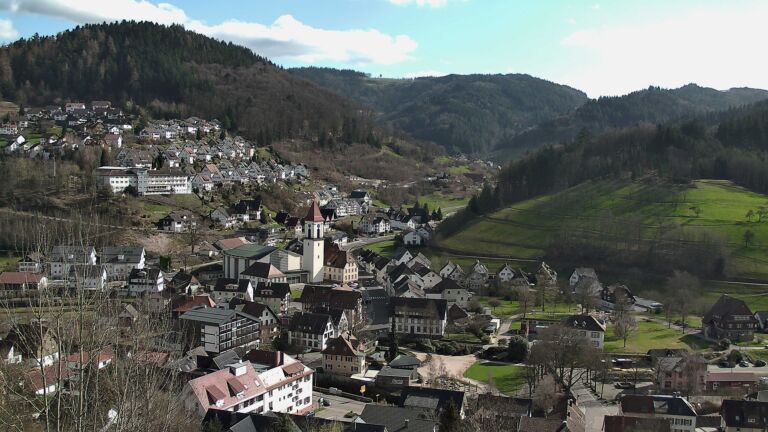 Dieses Bild zeigt eine Webcam-Aufnahme von Ottenhöfen, aufgenommen am Donnerstag, den 12.03.2026 um 15:00 Uhr