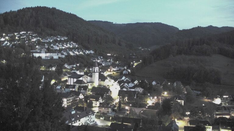 Dieses Bild zeigt eine Webcam-Aufnahme von Ottenhöfen, aufgenommen am Samstag, den 03.10.2026 um 19:40 Uhr