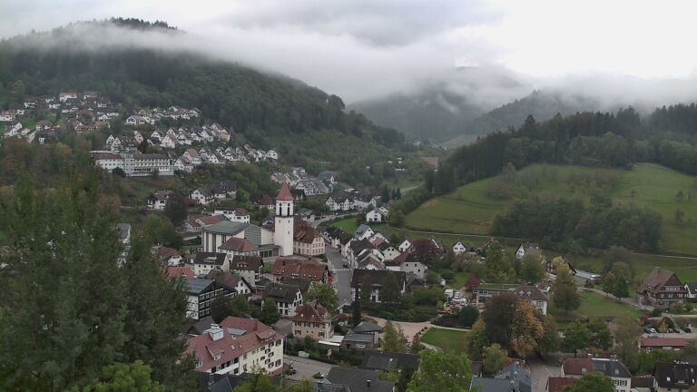 Dieses Bild zeigt eine Webcam-Aufnahme von Ottenhöfen, aufgenommen am Montag, den 19.10.2026 um 09:50 Uhr