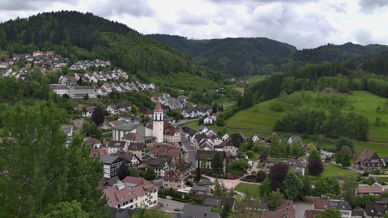 Dieses Bild zeigt eine Webcam-Aufnahme von Ottenhöfen, aufgenommen am Mittwoch, den 06.05.2026 um 13:40 Uhr