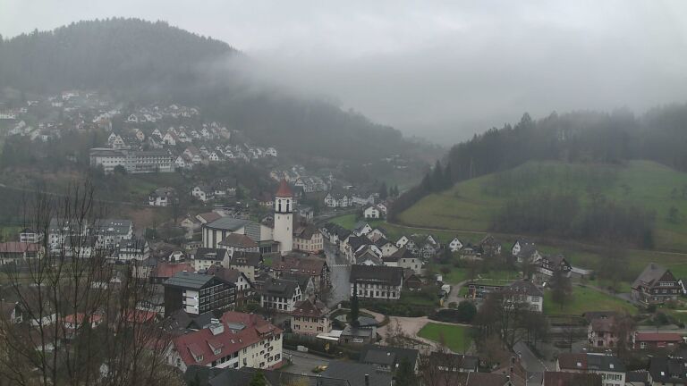 Dieses Bild zeigt eine Webcam-Aufnahme von Ottenhöfen, aufgenommen am Samstag, den 28.03.2026 um 17:20 Uhr