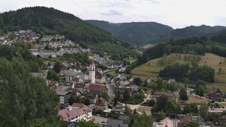 Dieses Bild zeigt eine Webcam-Aufnahme von Ottenhöfen, aufgenommen am Mittwoch, den 15.07.2026 um 14:50 Uhr