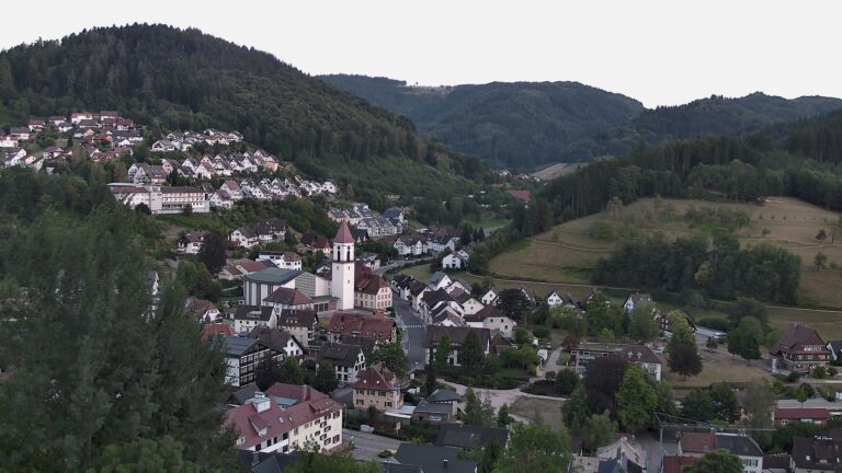 Dieses Bild zeigt eine Webcam-Aufnahme von Ottenhöfen, aufgenommen am Sonntag, den 02.08.2026 um 20:50 Uhr