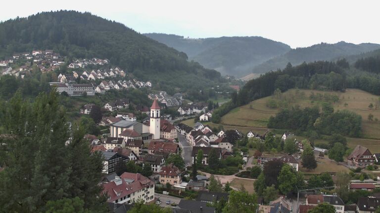 Dieses Bild zeigt eine Webcam-Aufnahme von Ottenhöfen, aufgenommen am Samstag, den 01.08.2026 um 06:40 Uhr