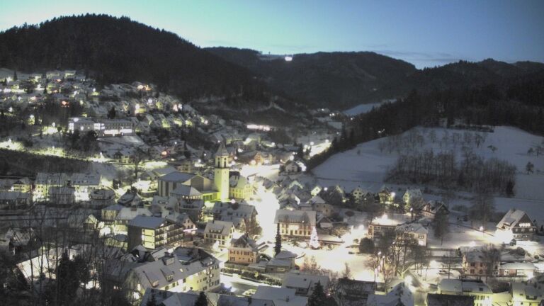 Dieses Bild zeigt eine Webcam-Aufnahme von Ottenhöfen, aufgenommen am Montag, den 05.01.2026 um 07:20 Uhr