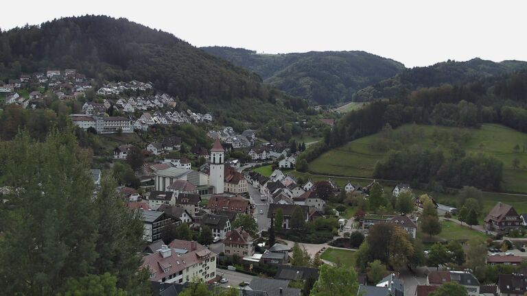 Dieses Bild zeigt eine Webcam-Aufnahme von Ottenhöfen, aufgenommen am Dienstag, den 13.10.2026 um 11:50 Uhr