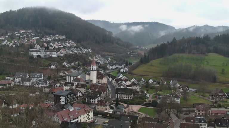 Dieses Bild zeigt eine Webcam-Aufnahme von Ottenhöfen, aufgenommen am Sonntag, den 15.03.2026 um 08:30 Uhr