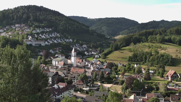 Dieses Bild zeigt eine Webcam-Aufnahme von Ottenhöfen, aufgenommen am Mittwoch, den 08.07.2026 um 08:20 Uhr