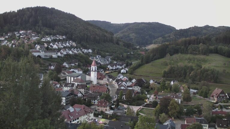 Dieses Bild zeigt eine Webcam-Aufnahme von Ottenhöfen, aufgenommen am Samstag, den 26.09.2026 um 07:00 Uhr