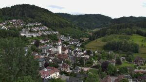 Dieses Bild zeigt eine Webcam-Aufnahme von Ottenhöfen, aufgenommen am Dienstag, den 09.06.2026 um 18:20 Uhr
