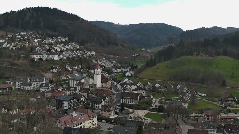 Dieses Bild zeigt eine Webcam-Aufnahme von Ottenhöfen, aufgenommen am Dienstag, den 24.03.2026 um 17:10 Uhr