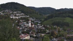 Dieses Bild zeigt eine Webcam-Aufnahme von Ottenhöfen, aufgenommen am Freitag, den 16.10.2026 um 17:30 Uhr