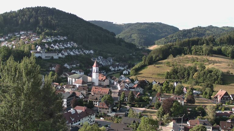 Dieses Bild zeigt eine Webcam-Aufnahme von Ottenhöfen, aufgenommen am Donnerstag, den 23.07.2026 um 07:40 Uhr