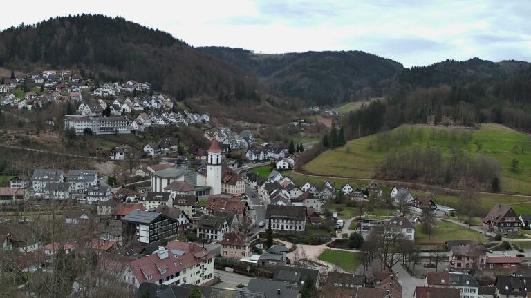 Dieses Bild zeigt eine Webcam-Aufnahme von Ottenhöfen, aufgenommen am Samstag, den 28.02.2026 um 17:20 Uhr