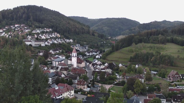 Dieses Bild zeigt eine Webcam-Aufnahme von Ottenhöfen, aufgenommen am Donnerstag, den 17.09.2026 um 07:10 Uhr