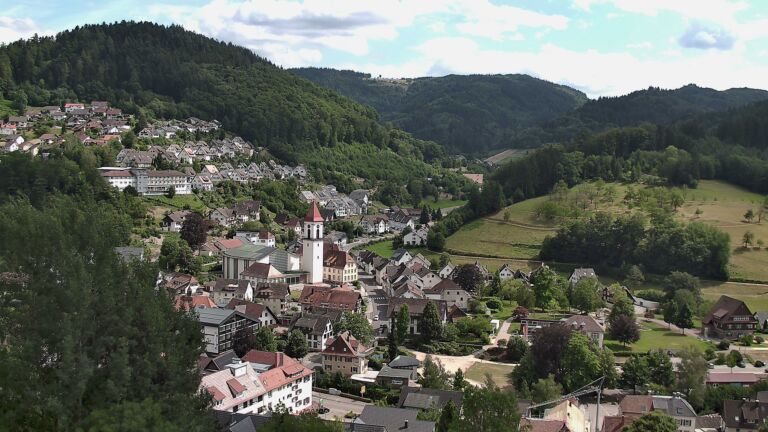 Dieses Bild zeigt eine Webcam-Aufnahme von Ottenhöfen, aufgenommen am Mittwoch, den 08.07.2026 um 15:40 Uhr