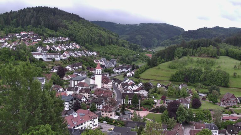 Dieses Bild zeigt eine Webcam-Aufnahme von Ottenhöfen, aufgenommen am Montag, den 11.05.2026 um 06:20 Uhr