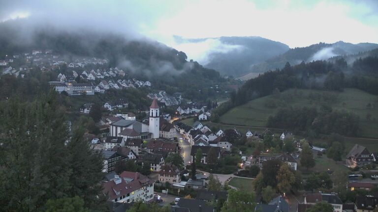 Dieses Bild zeigt eine Webcam-Aufnahme von Ottenhöfen, aufgenommen am Freitag, den 02.10.2026 um 07:10 Uhr