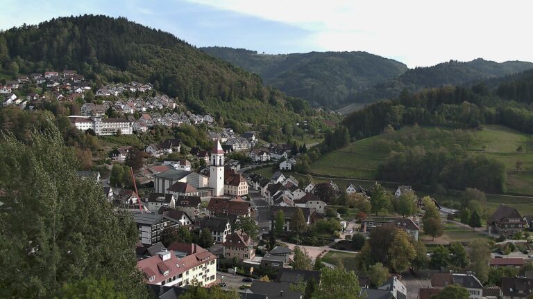 Dieses Bild zeigt eine Webcam-Aufnahme von Ottenhöfen, aufgenommen am Montag, den 28.09.2026 um 16:50 Uhr