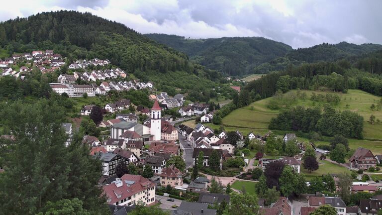 Dieses Bild zeigt eine Webcam-Aufnahme von Ottenhöfen, aufgenommen am Dienstag, den 02.06.2026 um 20:30 Uhr