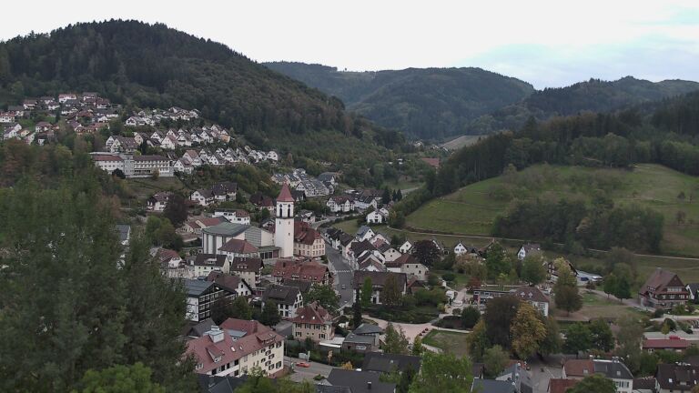 Dieses Bild zeigt eine Webcam-Aufnahme von Ottenhöfen, aufgenommen am Mittwoch, den 30.09.2026 um 18:30 Uhr
