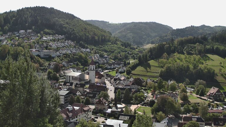 Dieses Bild zeigt eine Webcam-Aufnahme von Ottenhöfen, aufgenommen am Samstag, den 19.09.2026 um 12:10 Uhr