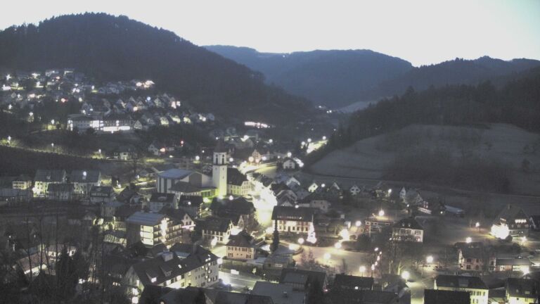 Dieses Bild zeigt eine Webcam-Aufnahme von Ottenhöfen, aufgenommen am Freitag, den 26.12.2025 um 07:30 Uhr