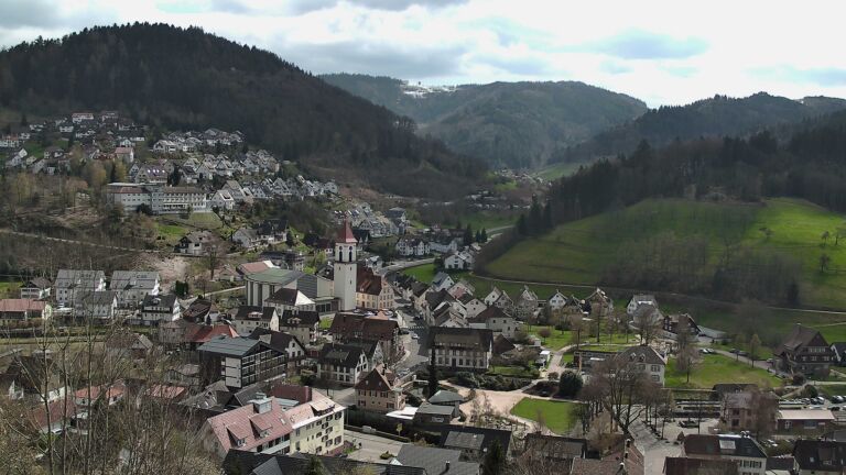 Dieses Bild zeigt eine Webcam-Aufnahme von Ottenhöfen, aufgenommen am Freitag, den 03.04.2026 um 14:30 Uhr