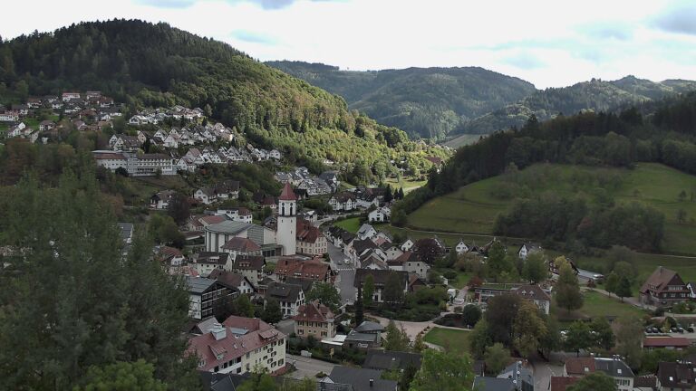 Dieses Bild zeigt eine Webcam-Aufnahme von Ottenhöfen, aufgenommen am Samstag, den 10.10.2026 um 15:50 Uhr