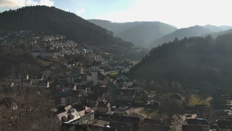 Dieses Bild zeigt eine Webcam-Aufnahme von Ottenhöfen, aufgenommen am Donnerstag, den 25.12.2025 um 13:20 Uhr