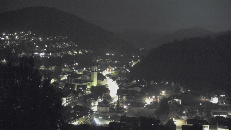 Dieses Bild zeigt eine Webcam-Aufnahme von Ottenhöfen, aufgenommen am Dienstag, den 20.10.2026 um 21:30 Uhr