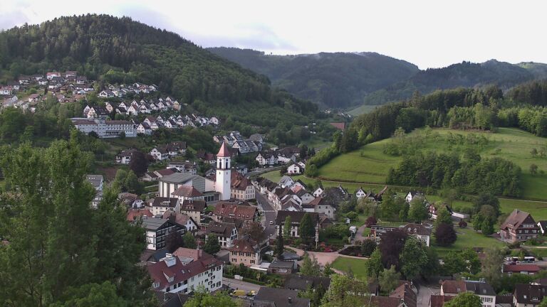 Dieses Bild zeigt eine Webcam-Aufnahme von Ottenhöfen, aufgenommen am Dienstag, den 12.05.2026 um 07:30 Uhr