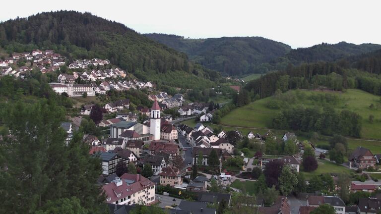 Dieses Bild zeigt eine Webcam-Aufnahme von Ottenhöfen, aufgenommen am Samstag, den 09.05.2026 um 21:00 Uhr