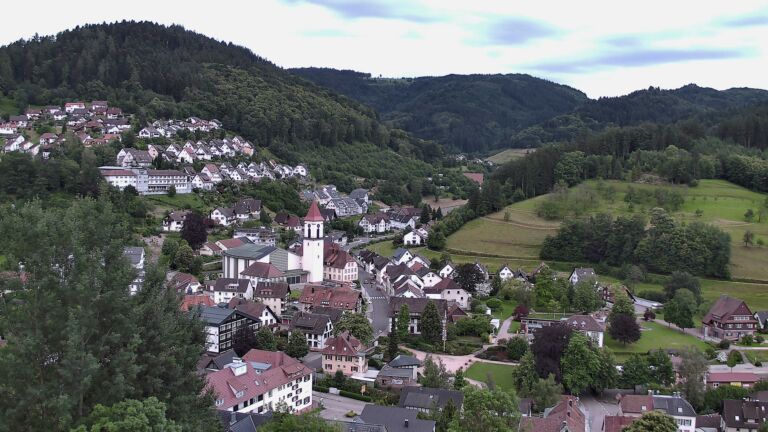 Dieses Bild zeigt eine Webcam-Aufnahme von Ottenhöfen, aufgenommen am Mittwoch, den 10.06.2026 um 20:50 Uhr
