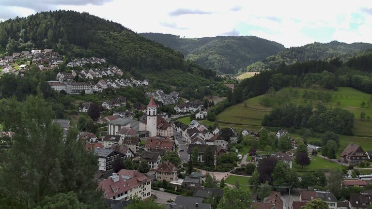 Dieses Bild zeigt eine Webcam-Aufnahme von Ottenhöfen, aufgenommen am Samstag, den 13.06.2026 um 10:40 Uhr