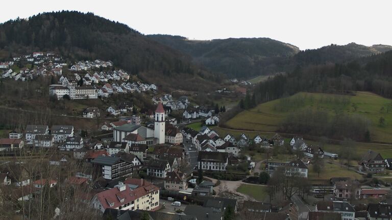 Dieses Bild zeigt eine Webcam-Aufnahme von Ottenhöfen, aufgenommen am Samstag, den 07.02.2026 um 16:10 Uhr