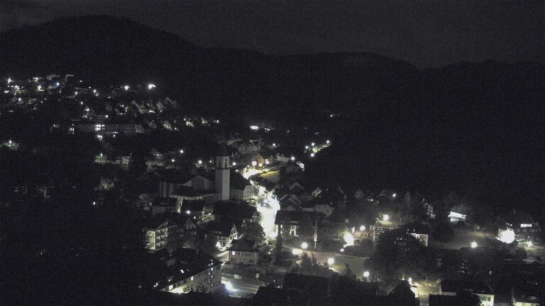 Dieses Bild zeigt eine Webcam-Aufnahme von Ottenhöfen, aufgenommen am Sonntag, den 31.05.2026 um 23:30 Uhr