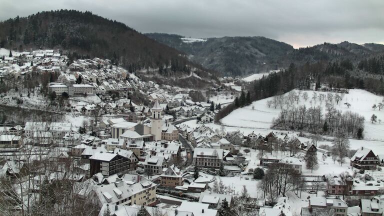 Dieses Bild zeigt eine Webcam-Aufnahme von Ottenhöfen, aufgenommen am Samstag, den 03.01.2026 um 08:40 Uhr