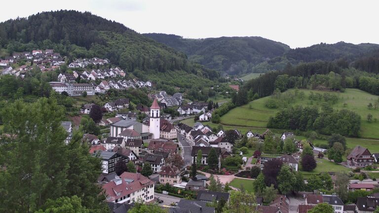 Dieses Bild zeigt eine Webcam-Aufnahme von Ottenhöfen, aufgenommen am Freitag, den 15.05.2026 um 06:50 Uhr