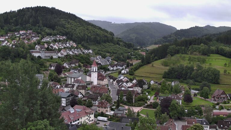 Dieses Bild zeigt eine Webcam-Aufnahme von Ottenhöfen, aufgenommen am Donnerstag, den 11.06.2026 um 06:50 Uhr