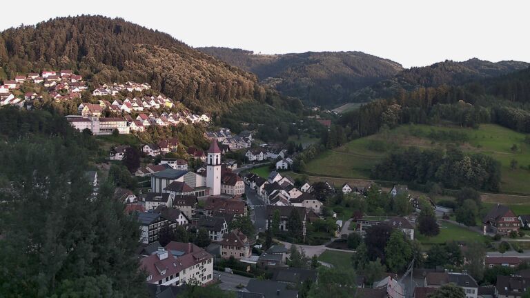 Dieses Bild zeigt eine Webcam-Aufnahme von Ottenhöfen, aufgenommen am Mittwoch, den 24.06.2026 um 21:00 Uhr