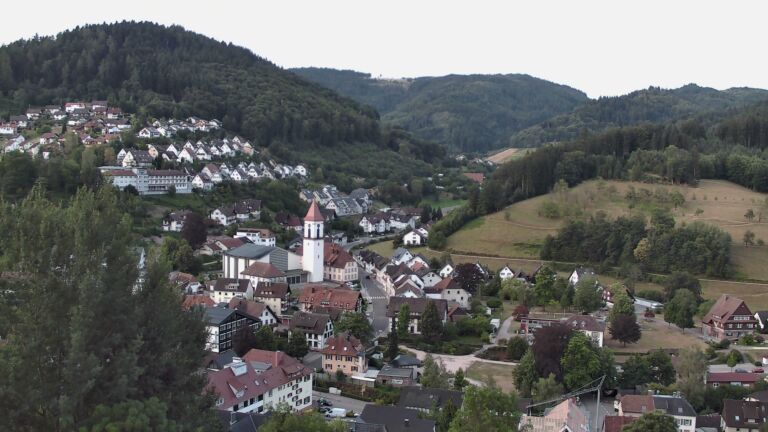 Dieses Bild zeigt eine Webcam-Aufnahme von Ottenhöfen, aufgenommen am Donnerstag, den 23.07.2026 um 05:40 Uhr