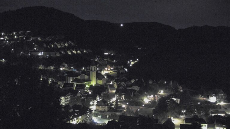Dieses Bild zeigt eine Webcam-Aufnahme von Ottenhöfen, aufgenommen am Samstag, den 12.09.2026 um 06:00 Uhr