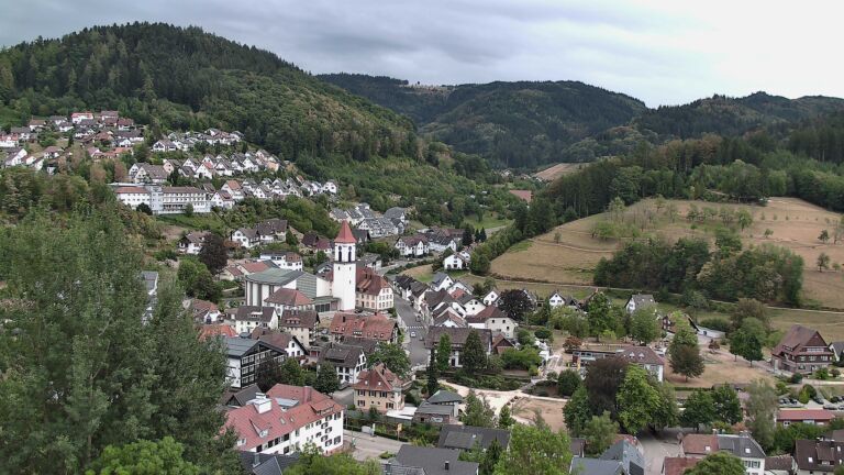 Dieses Bild zeigt eine Webcam-Aufnahme von Ottenhöfen, aufgenommen am Donnerstag, den 20.08.2026 um 16:40 Uhr