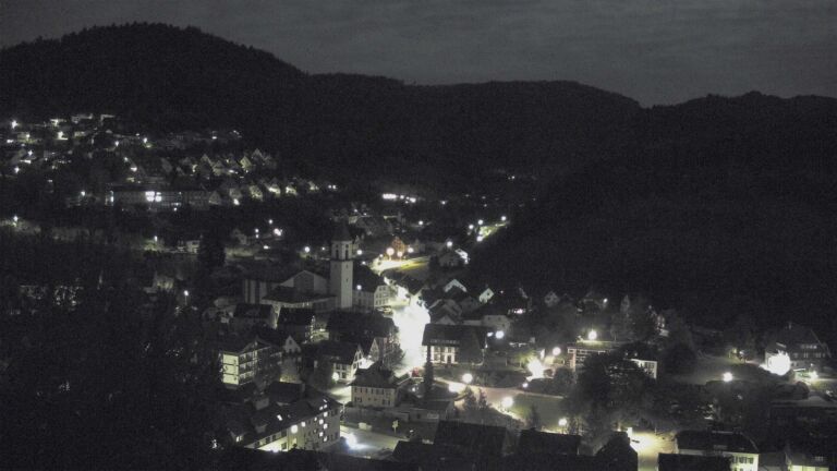 Dieses Bild zeigt eine Webcam-Aufnahme von Ottenhöfen, aufgenommen am Dienstag, den 28.04.2026 um 23:30 Uhr