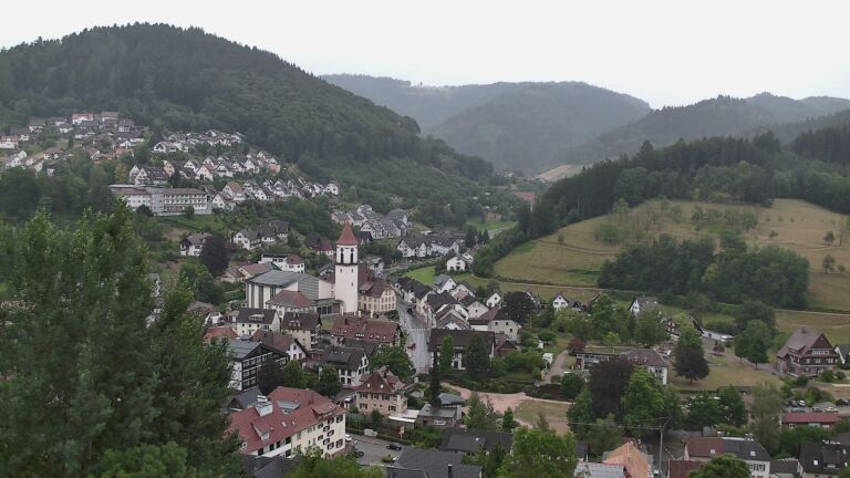 Dieses Bild zeigt eine Webcam-Aufnahme von Ottenhöfen, aufgenommen am Dienstag, den 14.07.2026 um 07:30 Uhr