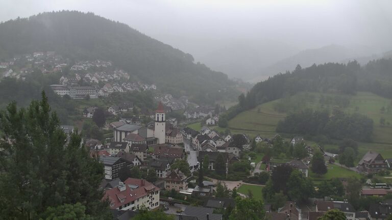 Dieses Bild zeigt eine Webcam-Aufnahme von Ottenhöfen, aufgenommen am Freitag, den 12.06.2026 um 15:00 Uhr